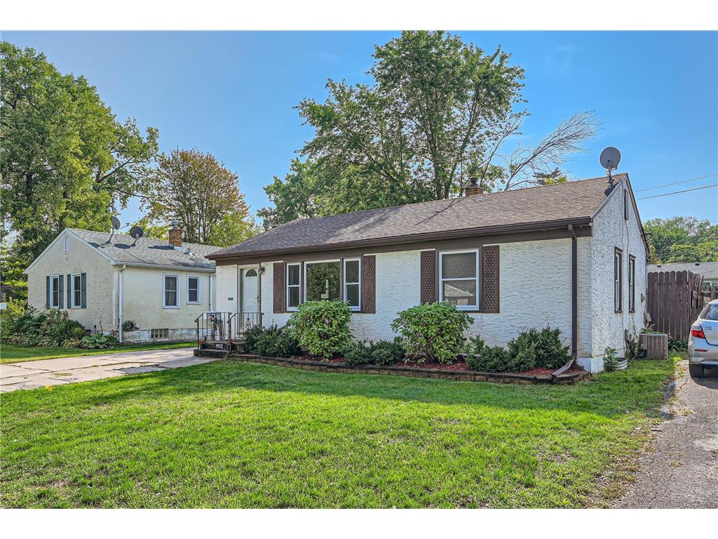 1952 Field Avenue Saint Paul MN 55116 6409408 image1