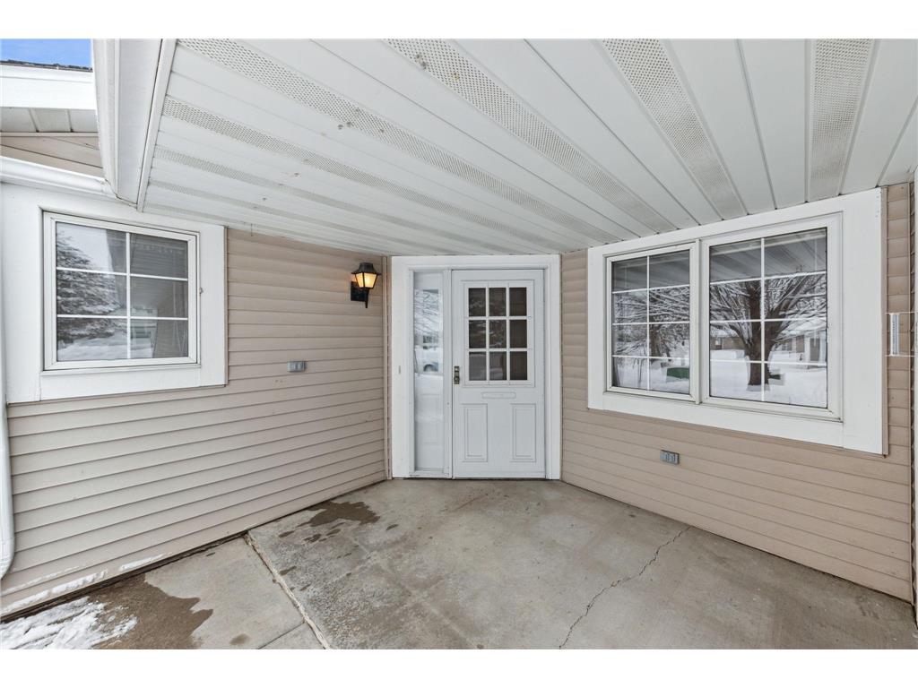 1952 Granite Avenue N Oakdale MN 55128 6334309 image1