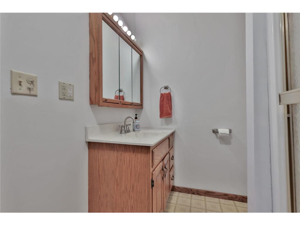 1952 Mckinley Street NE Minneapolis MN 55418 6825225 image30