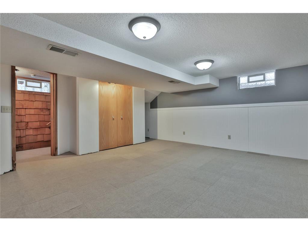 1952 Mckinley Street NE Minneapolis MN 55418 6825225 image37