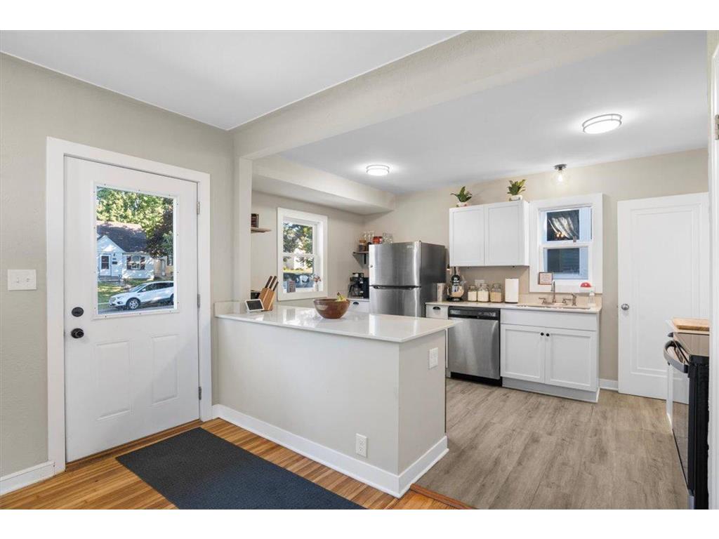 1952 Nevada Avenue E Saint Paul MN 55119 6604992 image1