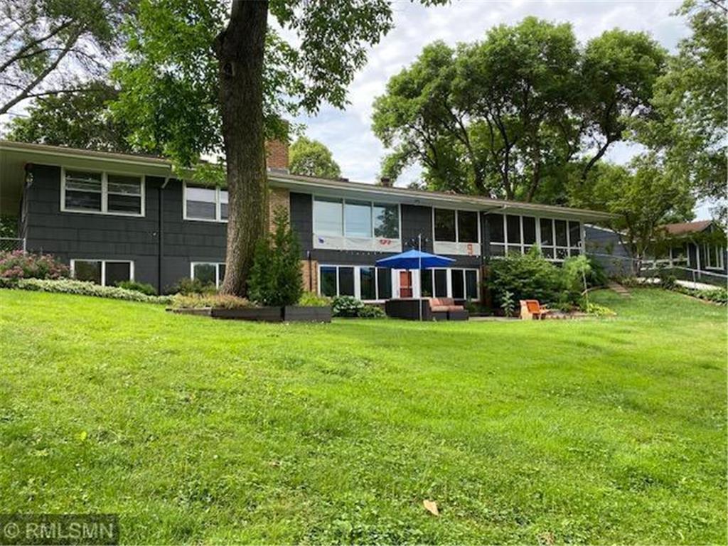 1952 Oak Knoll Drive White Bear Lake MN 55110 - Oak Knoll Pond 6805745 image1