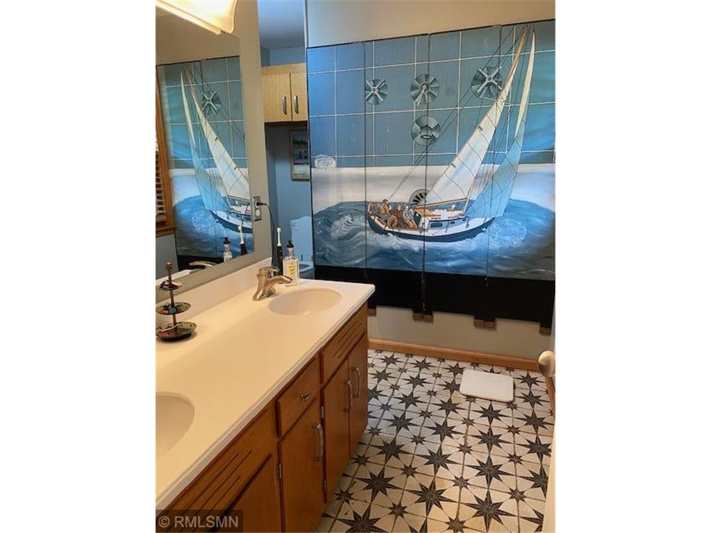 1952 Oak Knoll Drive White Bear Lake MN 55110 - Oak Knoll Pond 6805745 image10