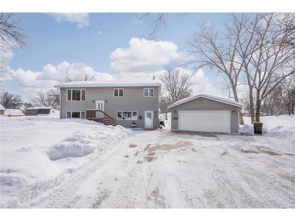 19521 71st Street NE New London MN 56273 6338569 image1