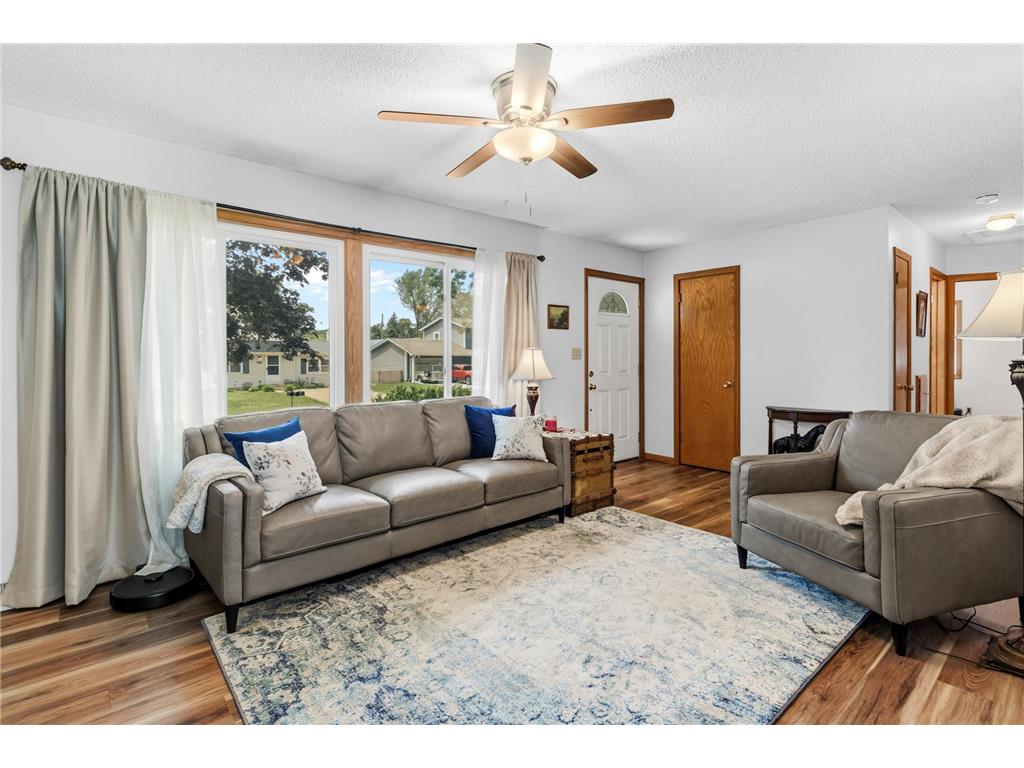 1953 Lakeaires Boulevard White Bear Lake MN 55110 7066172 image10