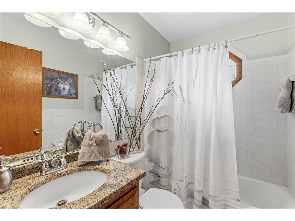 1953 Lakeaires Boulevard White Bear Lake MN 55110 7066172 image18