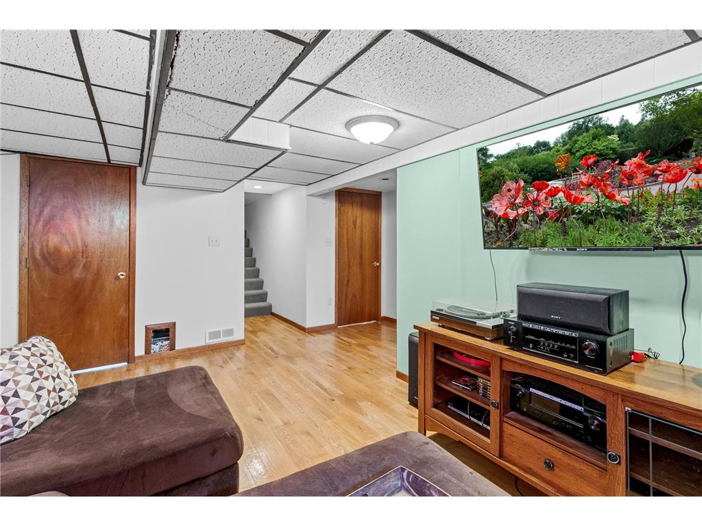 1953 Lakeaires Boulevard White Bear Lake MN 55110 7066172 image25