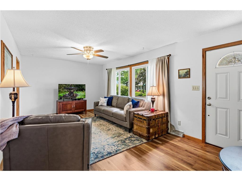 1953 Lakeaires Boulevard White Bear Lake MN 55110 7066172 image9