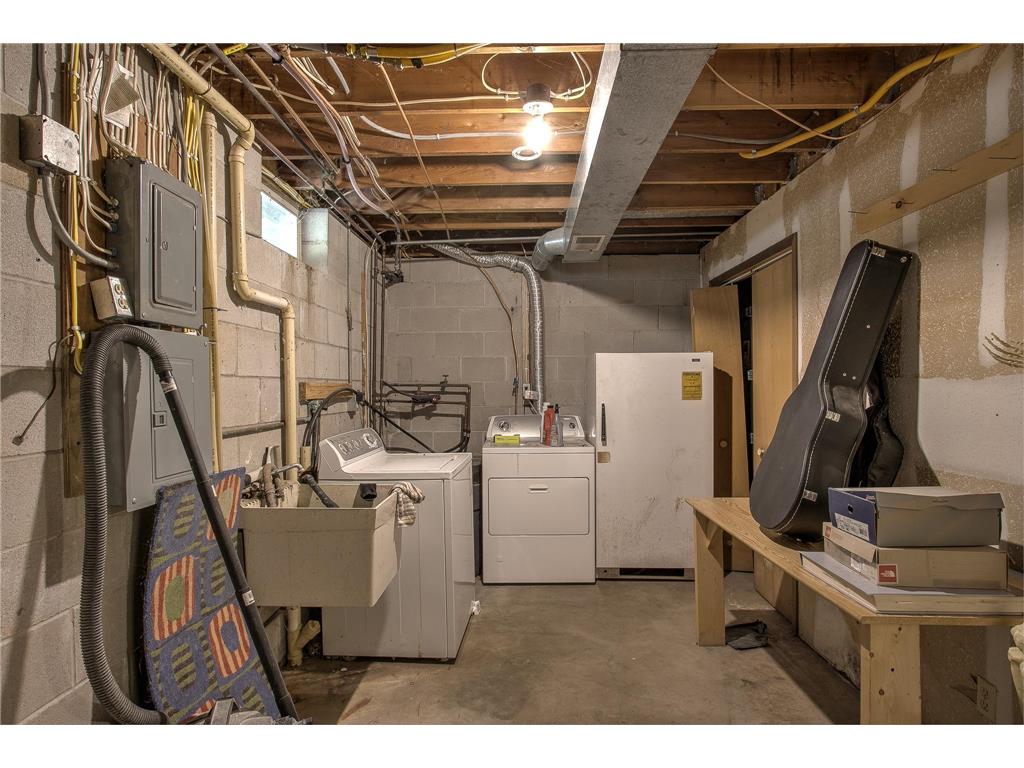 1955 Collin Street Mora MN 55051 7059342 image32