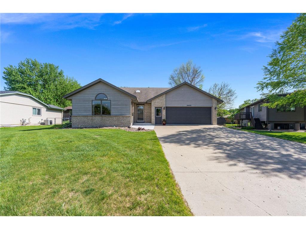 1955 Dorathea Boulevard Worthington MN 56187 7078224 image1