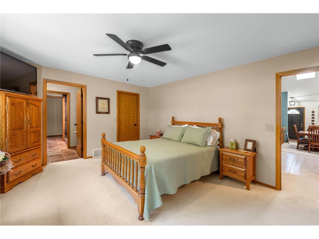 1955 Dorathea Boulevard Worthington MN 56187 7078224 image36