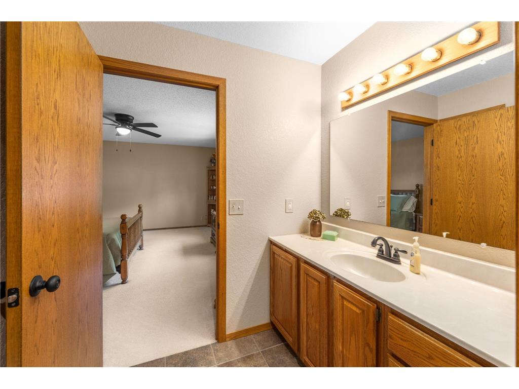 1955 Dorathea Boulevard Worthington MN 56187 7078224 image40