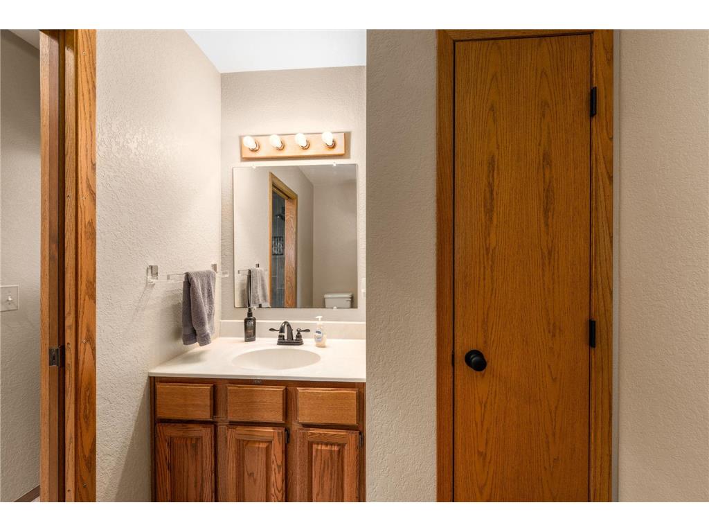 1955 Dorathea Boulevard Worthington MN 56187 7078224 image44