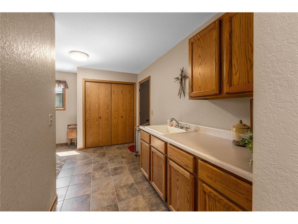 1955 Dorathea Boulevard Worthington MN 56187 7078224 image48