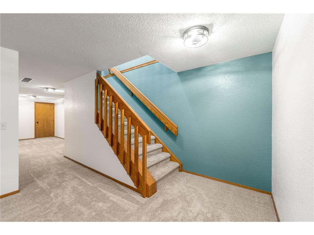 1955 Dorathea Boulevard Worthington MN 56187 7078224 image50
