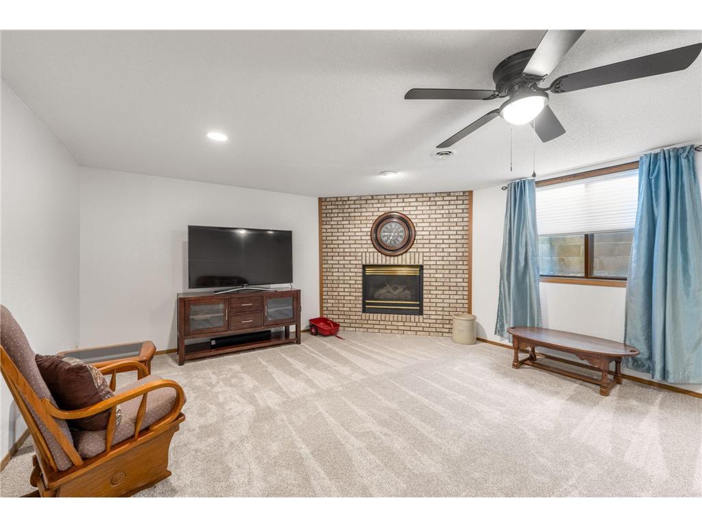 1955 Dorathea Boulevard Worthington MN 56187 7078224 image52