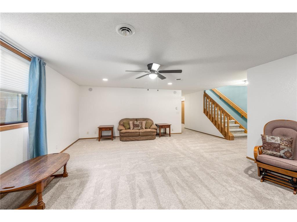 1955 Dorathea Boulevard Worthington MN 56187 7078224 image53
