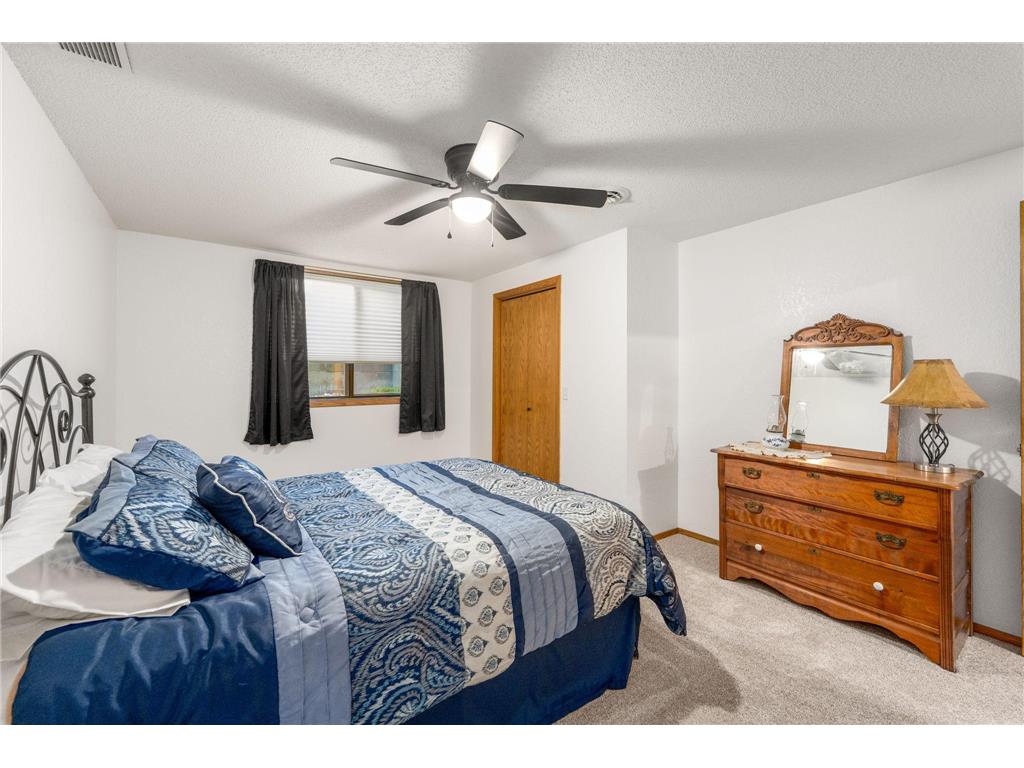 1955 Dorathea Boulevard Worthington MN 56187 7078224 image60