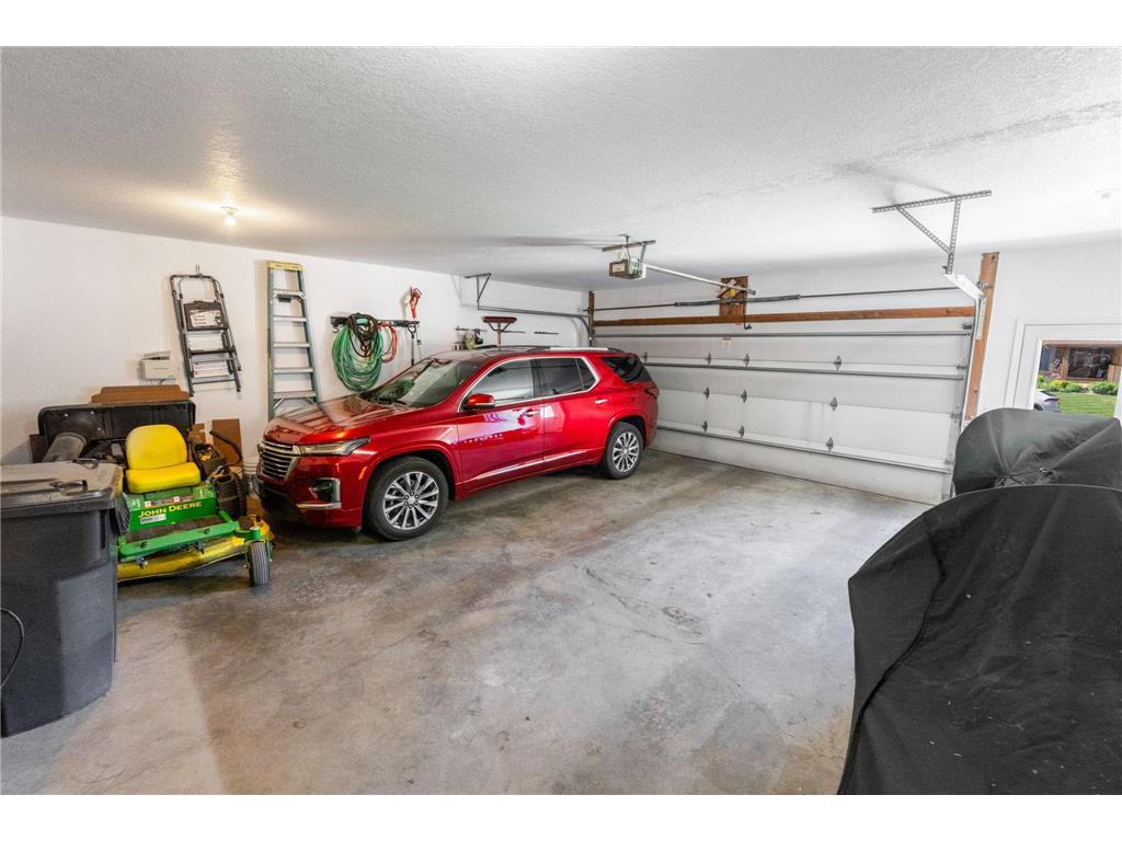 1955 Dorathea Boulevard Worthington MN 56187 7078224 image72