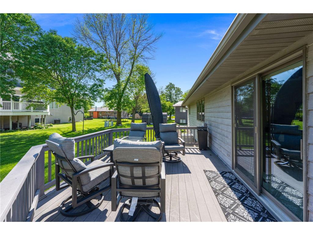 1955 Dorathea Boulevard Worthington MN 56187 7078224 image78