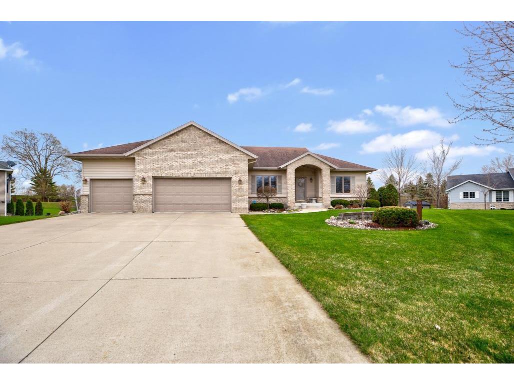 1955 Lemond Place, Owatonna, MN 55060 MLS 5740935 Edina Realty