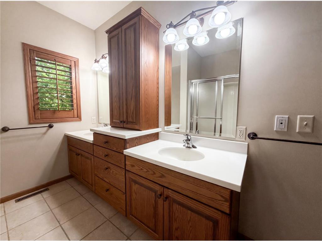 1955 Lemond Place Owatonna MN 55060 7090148 image17