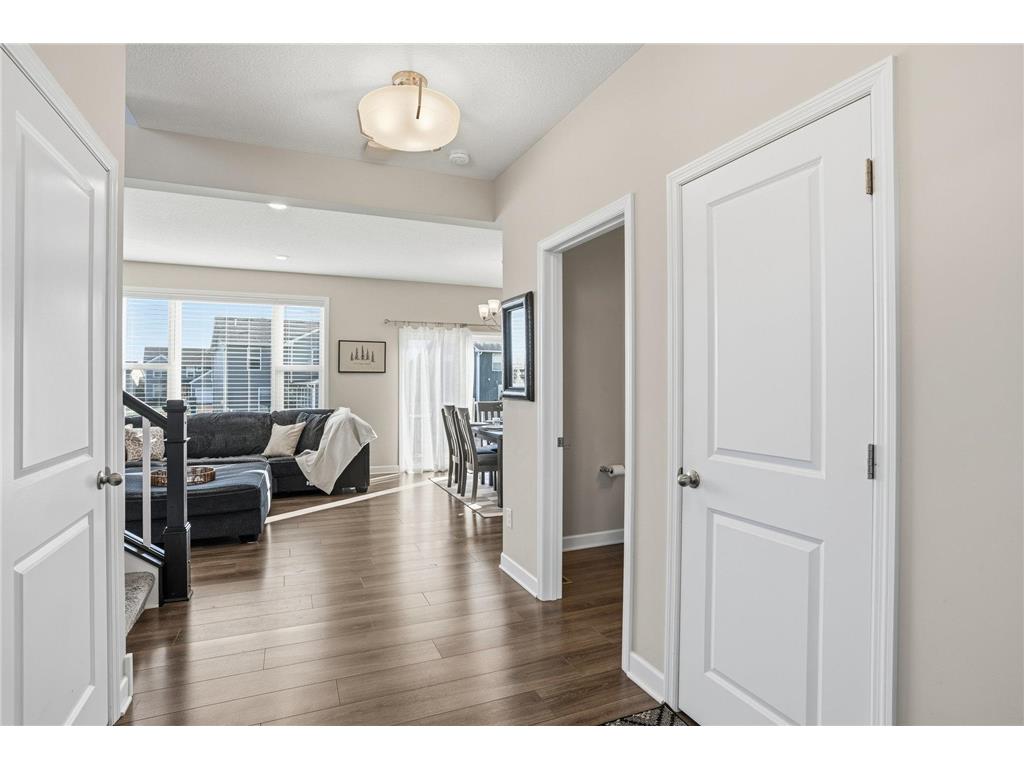 1955 Red Oak Path Shakopee MN 55379 6817796 image18