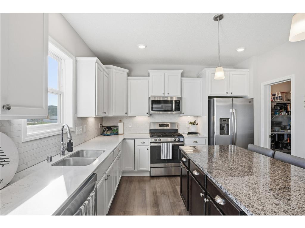 1955 Red Oak Path Shakopee MN 55379 6817796 image30