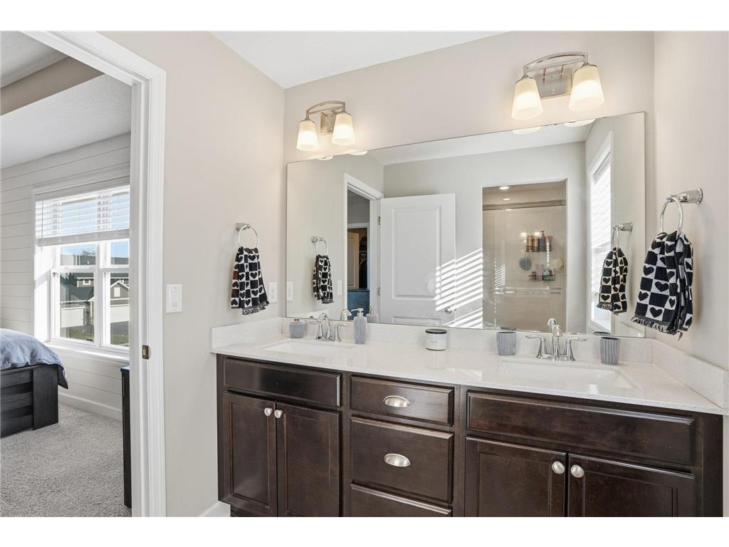 1955 Red Oak Path Shakopee MN 55379 6817796 image37