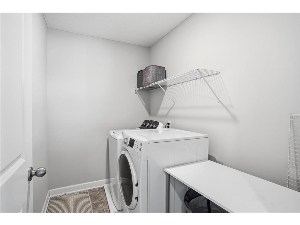 1955 Red Oak Path Shakopee MN 55379 6817796 image41