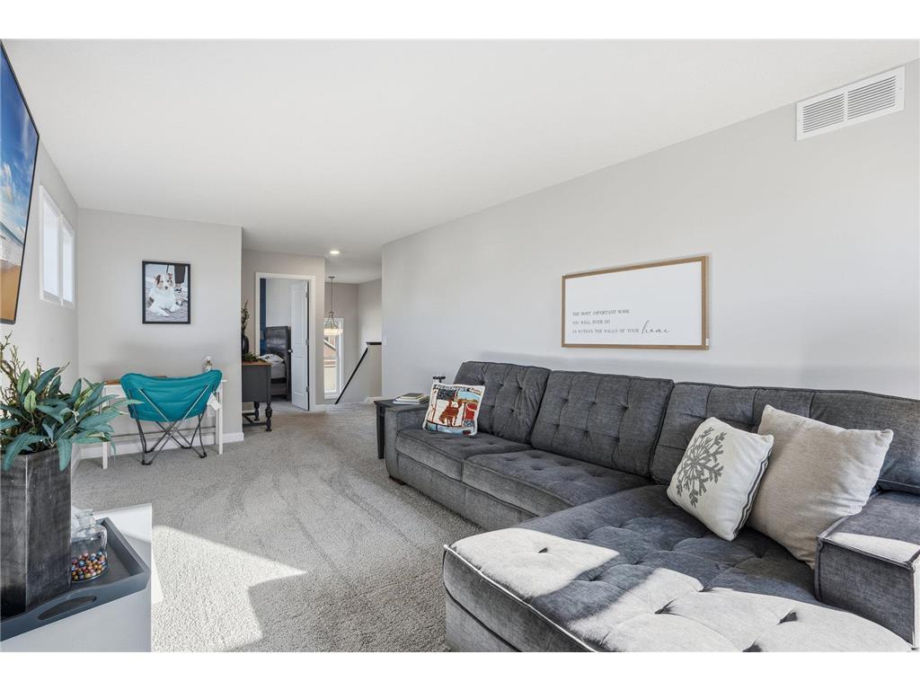 1955 Red Oak Path Shakopee MN 55379 6817796 image48