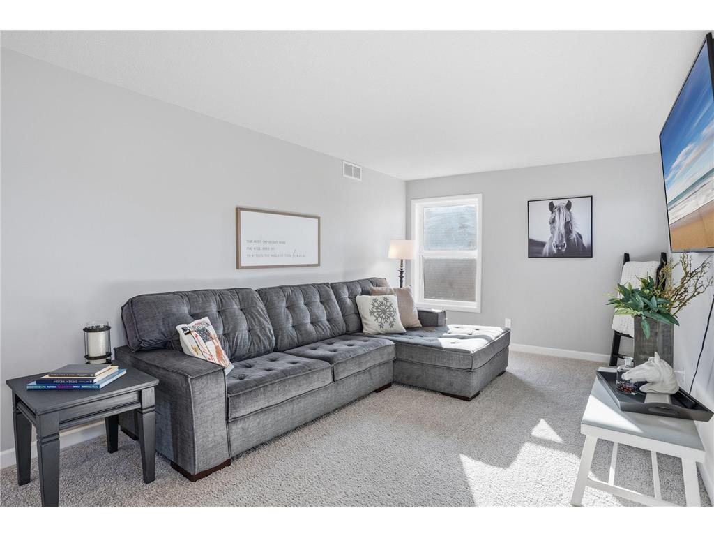 1955 Red Oak Path Shakopee MN 55379 6817796 image50