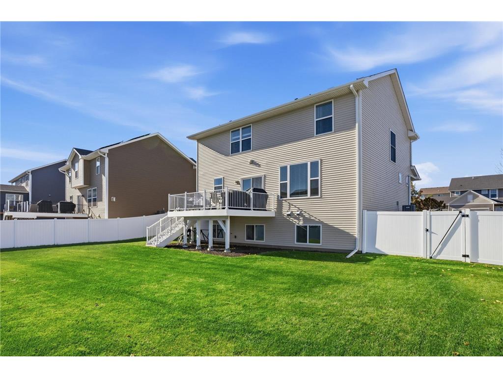 1955 Red Oak Path Shakopee MN 55379 6817796 image8