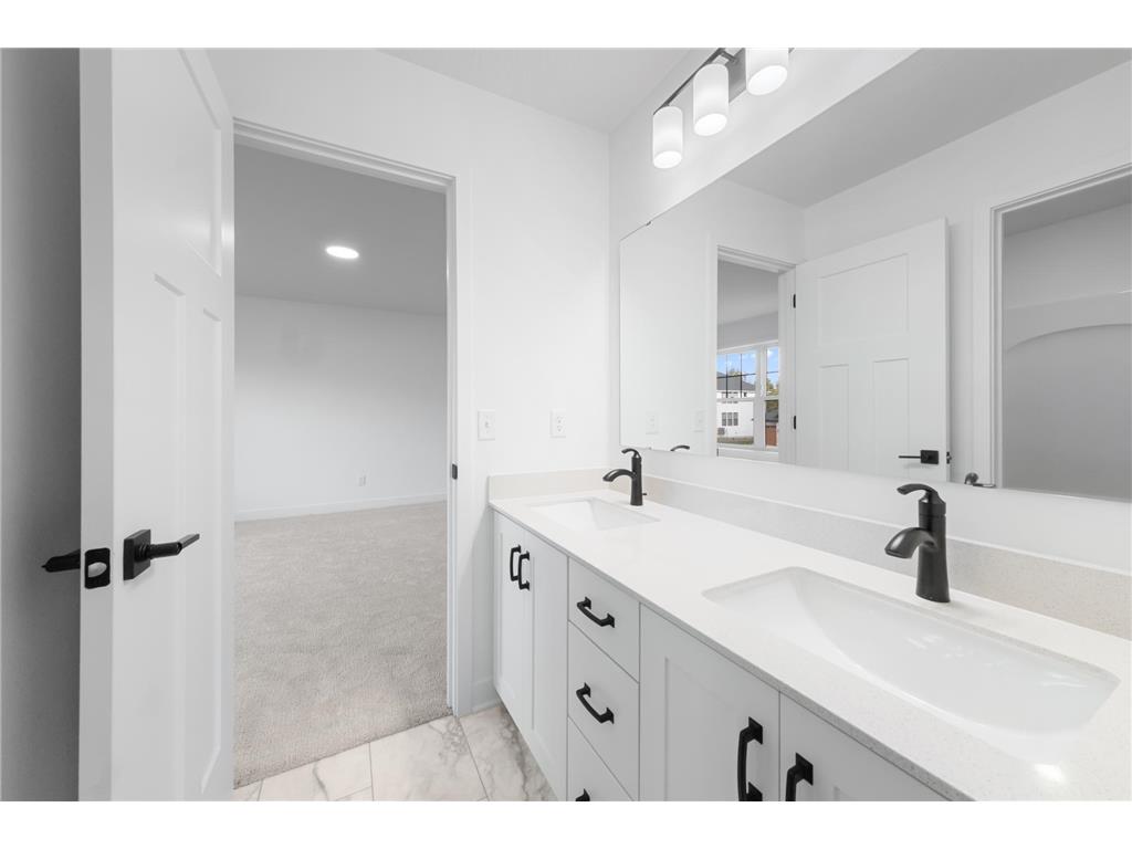 1955 Royal Boulevard N Lake Elmo MN 55042 6813692 image21