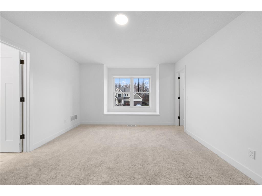 1955 Royal Boulevard N Lake Elmo MN 55042 6813692 image24