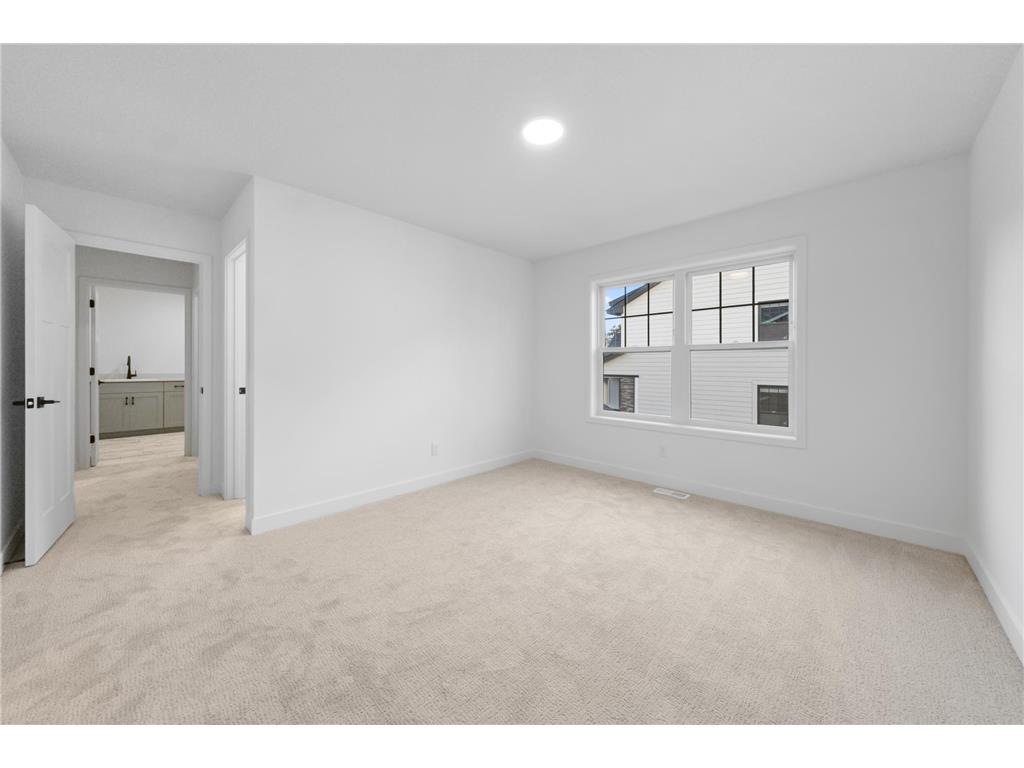 1955 Royal Boulevard N Lake Elmo MN 55042 6813692 image28