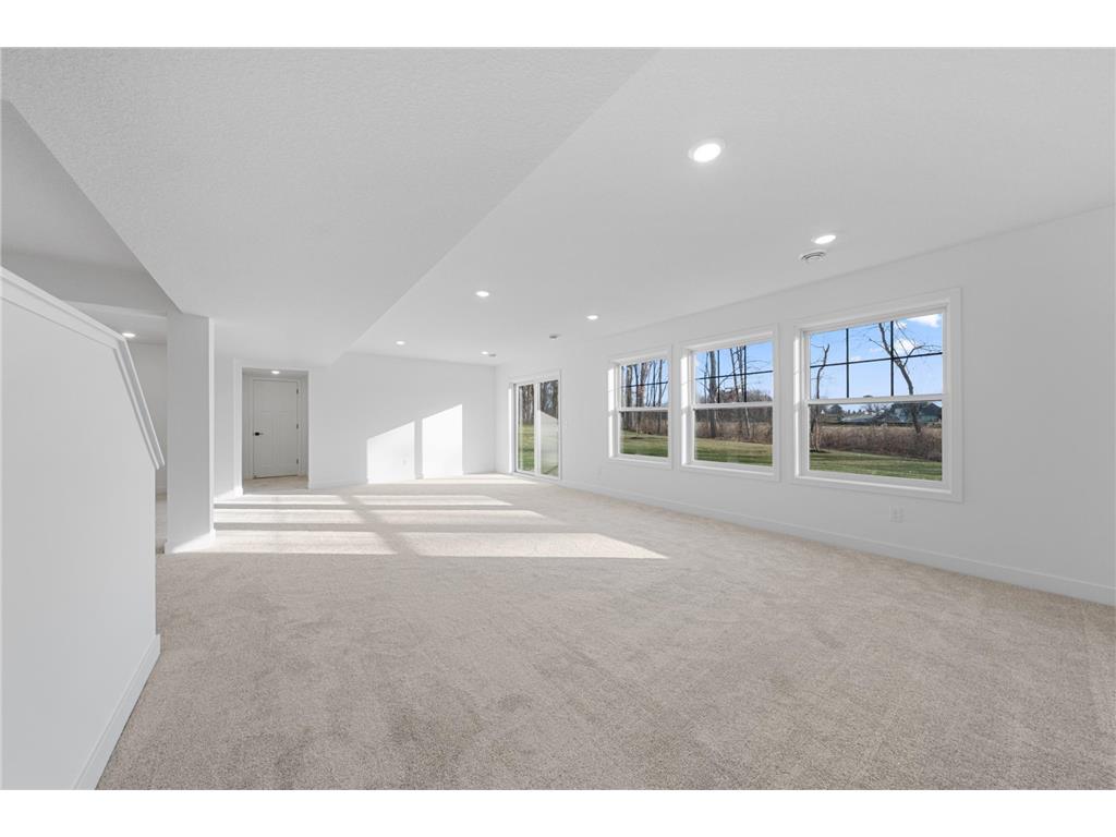 1955 Royal Boulevard N Lake Elmo MN 55042 6813692 image34