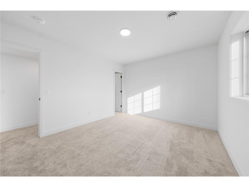 1955 Royal Boulevard N Lake Elmo MN 55042 6813692 image36