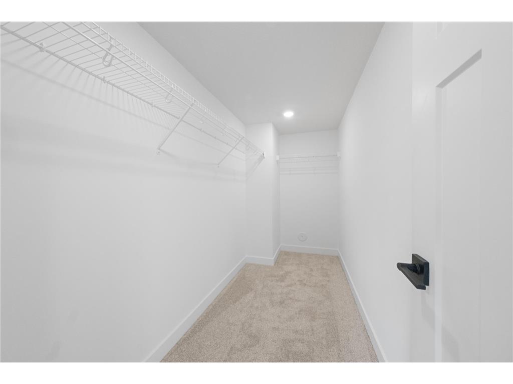 1955 Royal Boulevard N Lake Elmo MN 55042 6813692 image37