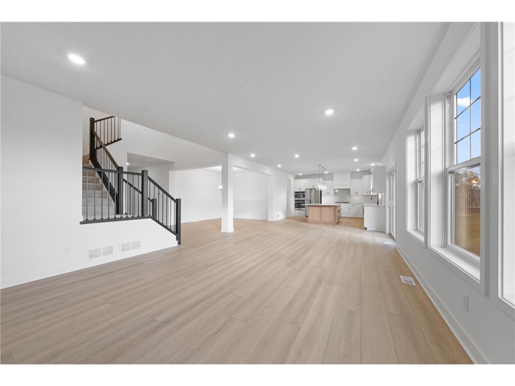 1955 Royal Boulevard N Lake Elmo MN 55042 6813692 image6