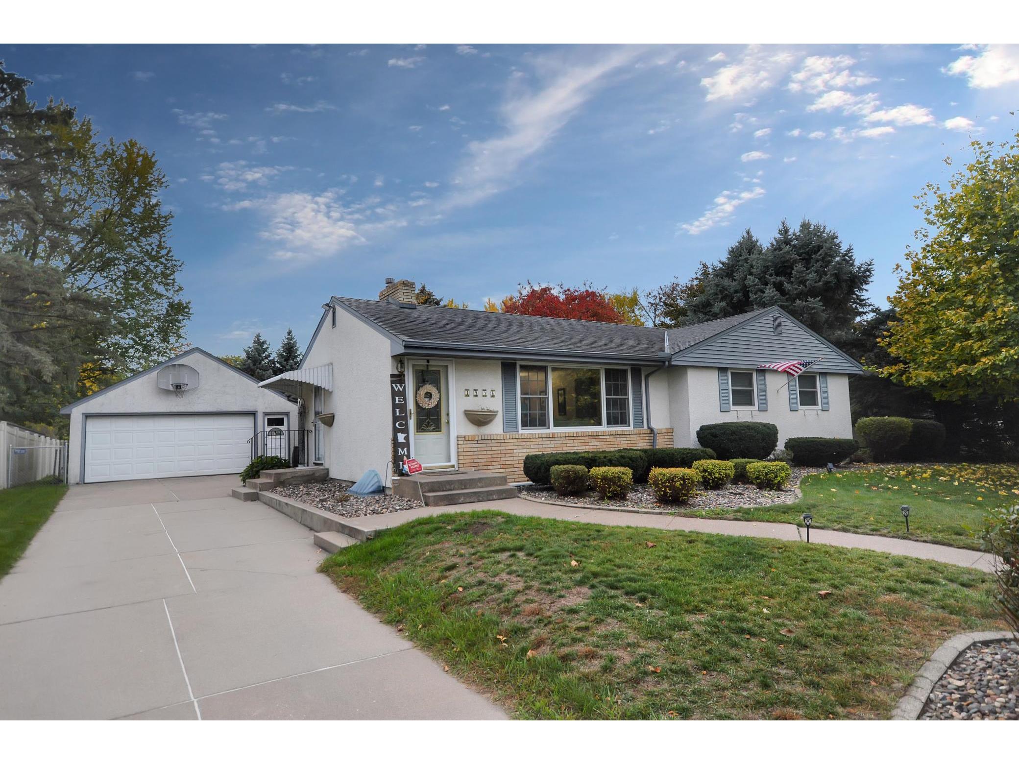 1956 Kingston Avenue E, Maplewood, MN 55109 MLS 6152053 Edina Realty