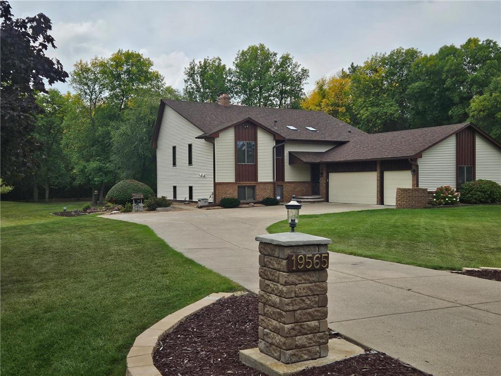 19565 Patrick Place Corcoran MN 55340 6439631 image1