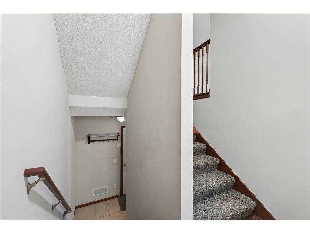 1957 Commonwealth Boulevard #4 Chanhassen MN 55317 7074577 image11
