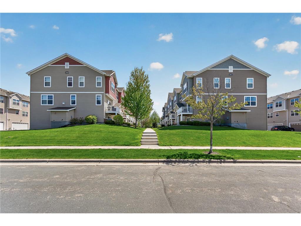 1957 Commonwealth Boulevard #4 Chanhassen MN 55317 7074577 image2