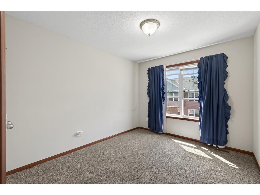 1957 Commonwealth Boulevard #4 Chanhassen MN 55317 7074577 image32