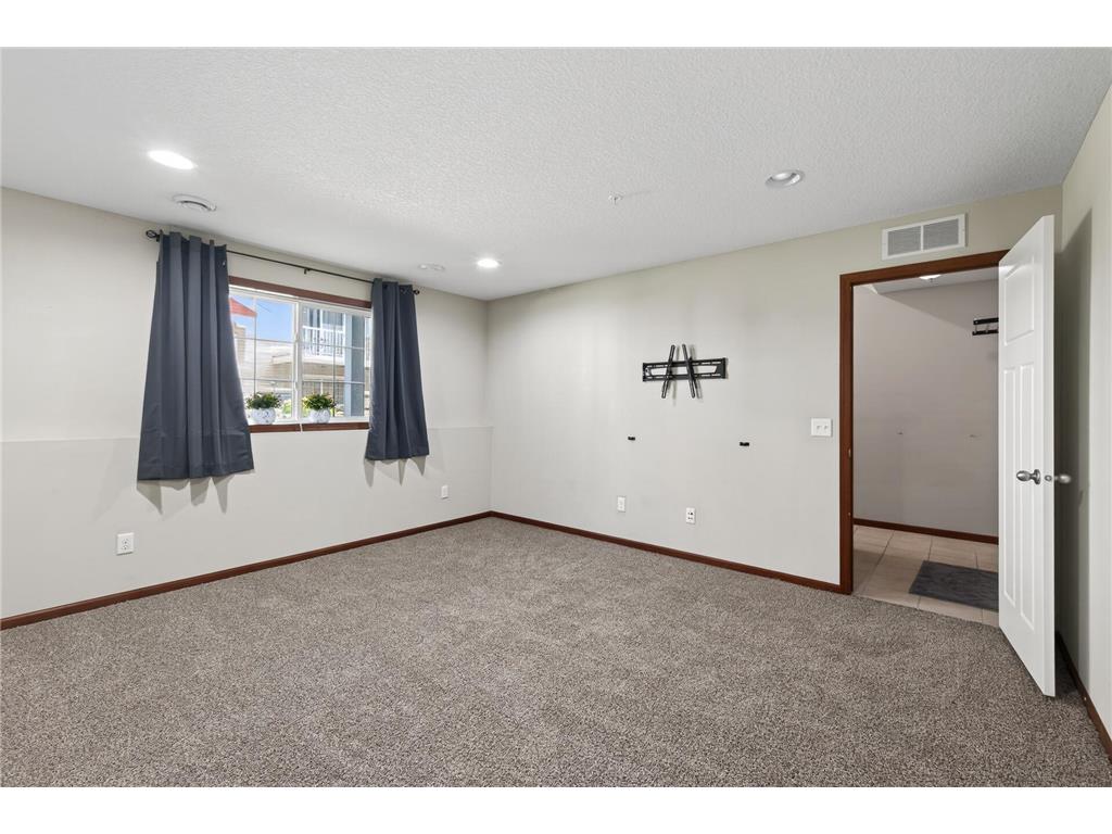 1957 Commonwealth Boulevard #4 Chanhassen MN 55317 7074577 image36