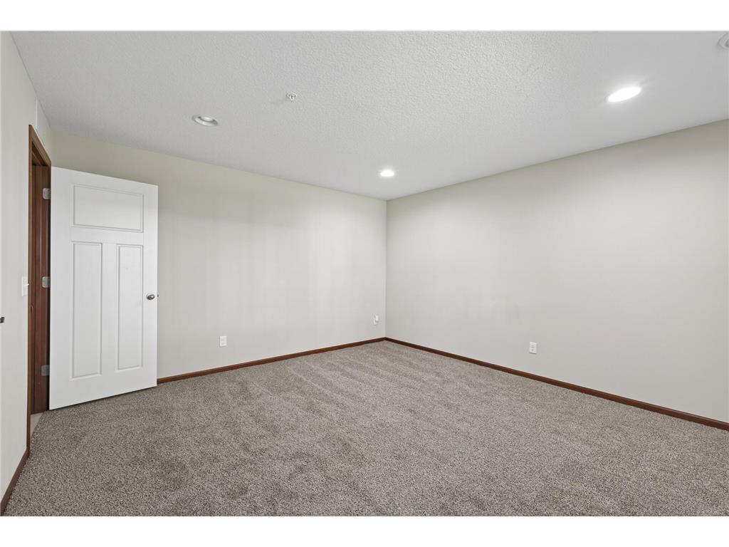 1957 Commonwealth Boulevard #4 Chanhassen MN 55317 7074577 image38