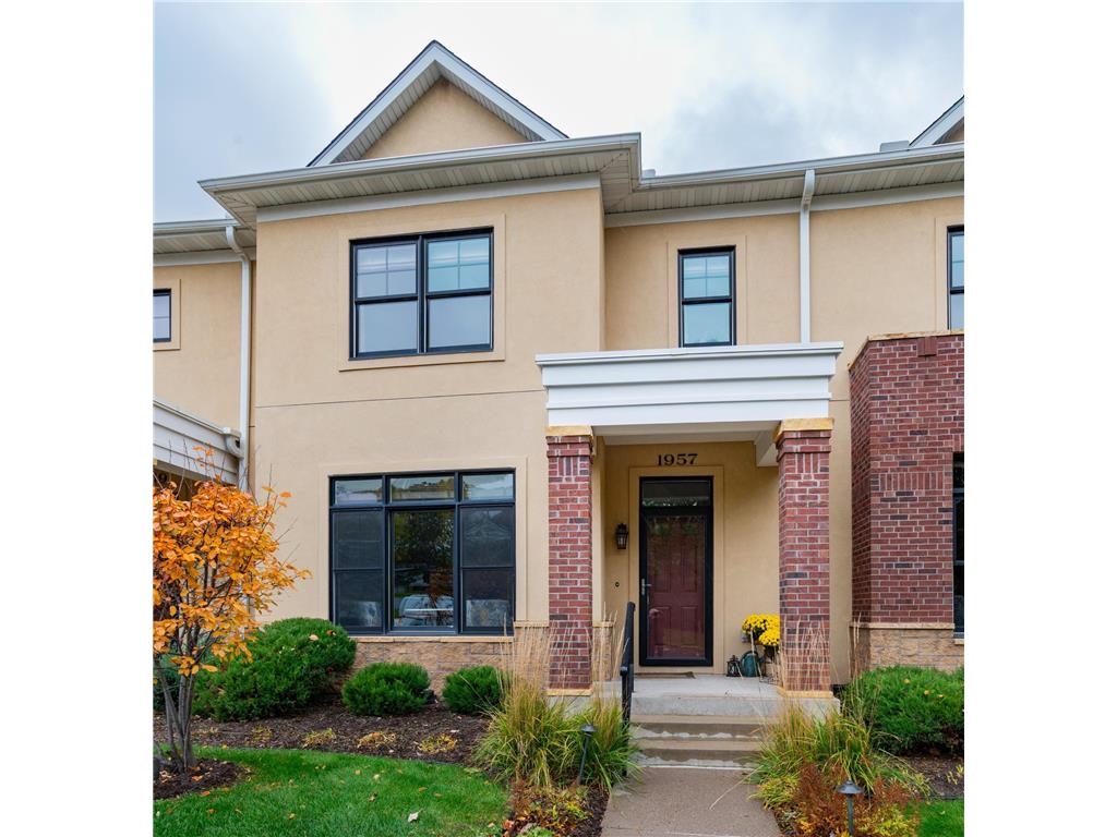 1957 Oak Street Mendota Heights MN 55118 6811972 image1