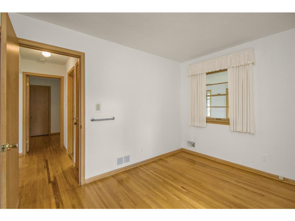 1957 Payne Avenue Maplewood MN 55117 7099357 image19
