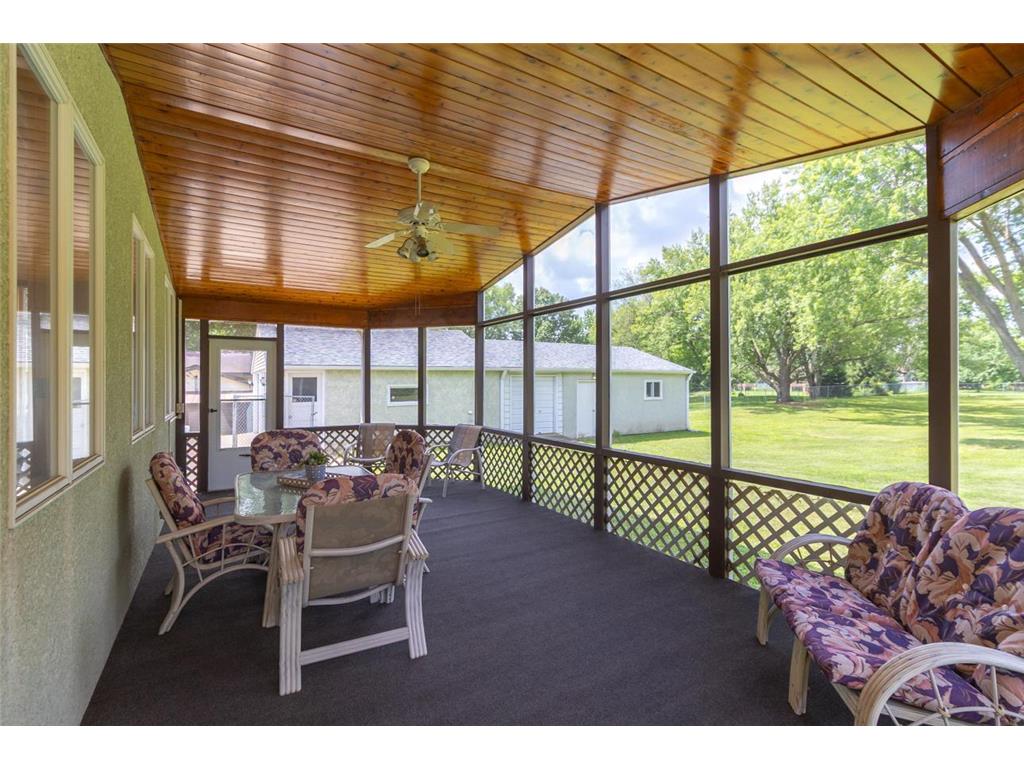 1957 Payne Avenue Maplewood MN 55117 7099357 image25
